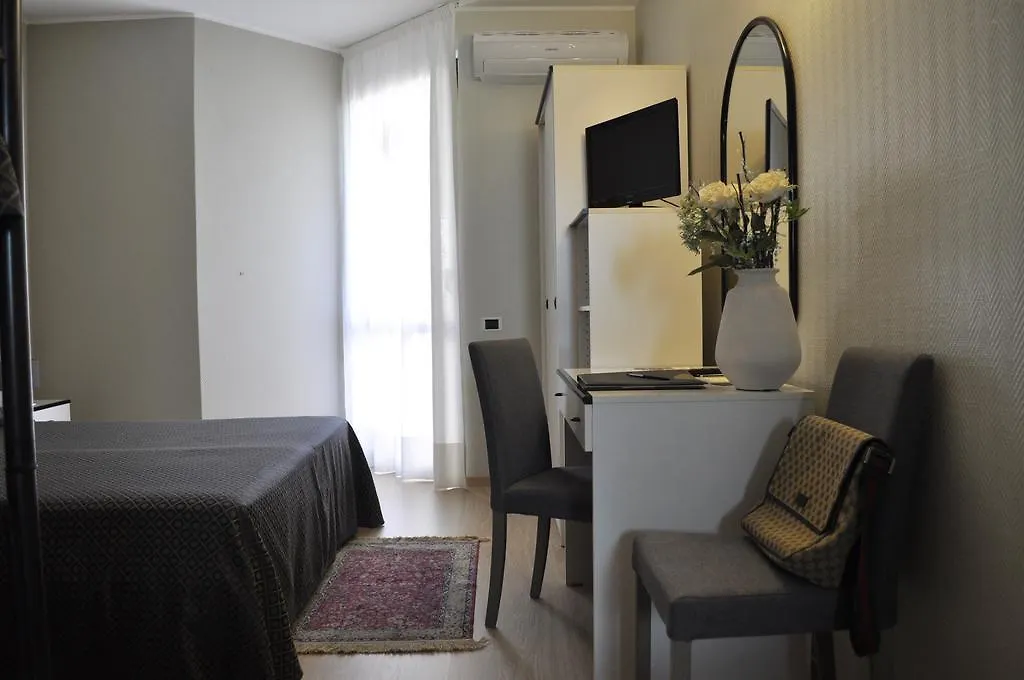 Hotel Est Piombino