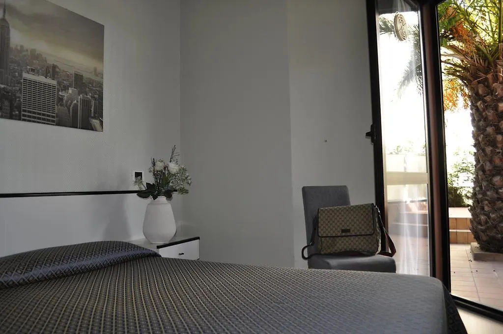 Hotel Est Piombino 3*,  Italy