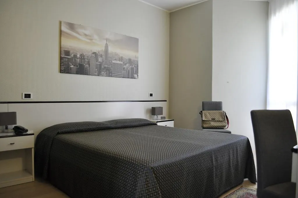 ***  Hotel Est Piombino Italy