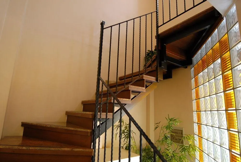 Hotel Est Piombino 3*,  Italy