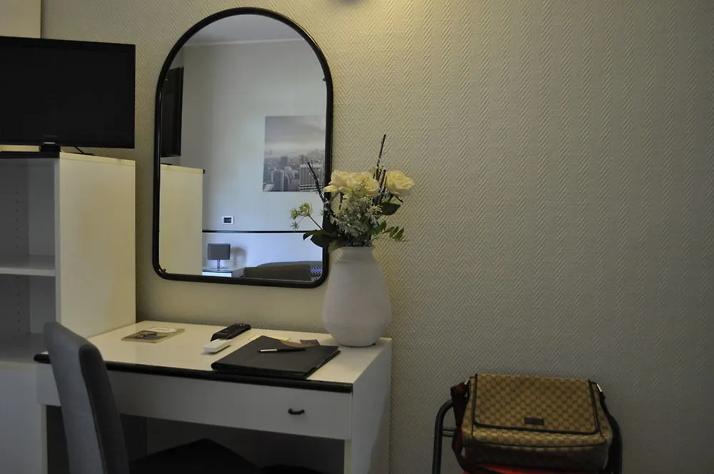 Hotel Est Piombino 3*,