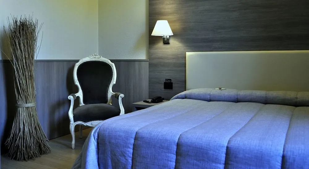 ***  Hotel Est Piombino Italy